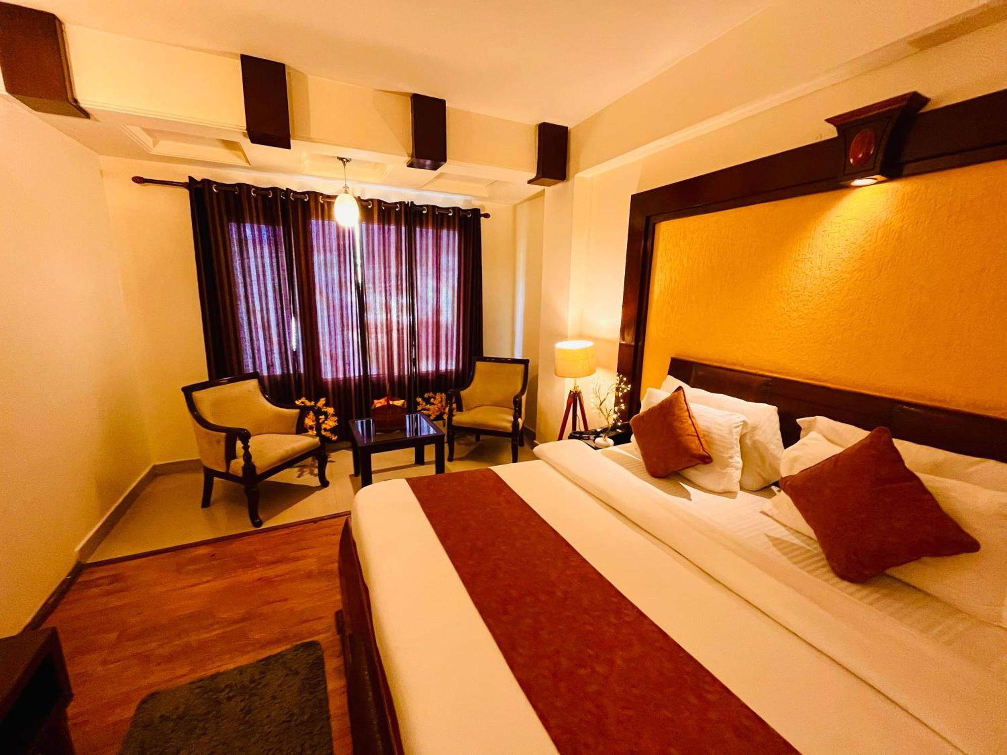 Hotel Midtown Manali Экстерьер фото